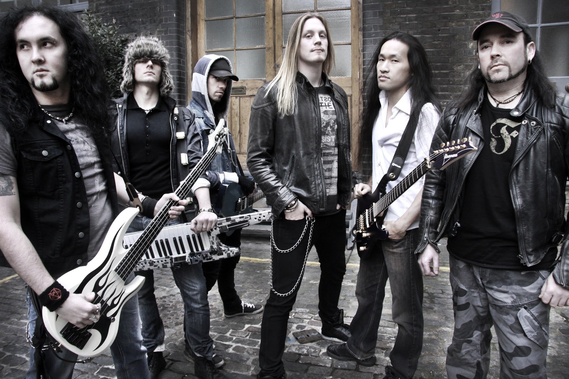 ¿Dragon Force y artes marciales? Suena bien