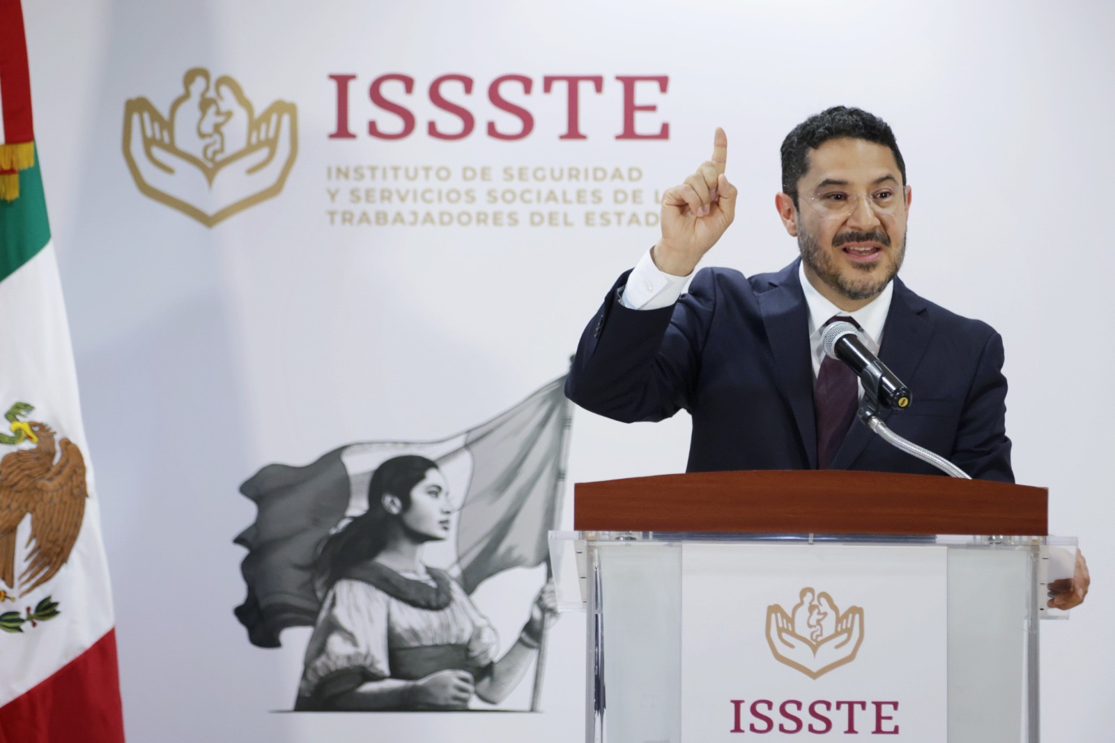 Batres y la transformación del ISSSTE
