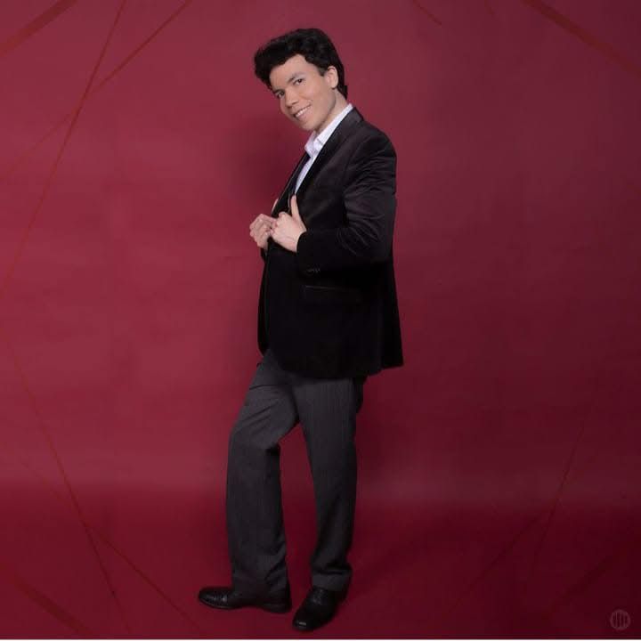 Erick David presenta tributo a Alberto Vázquez y Elvis Presley