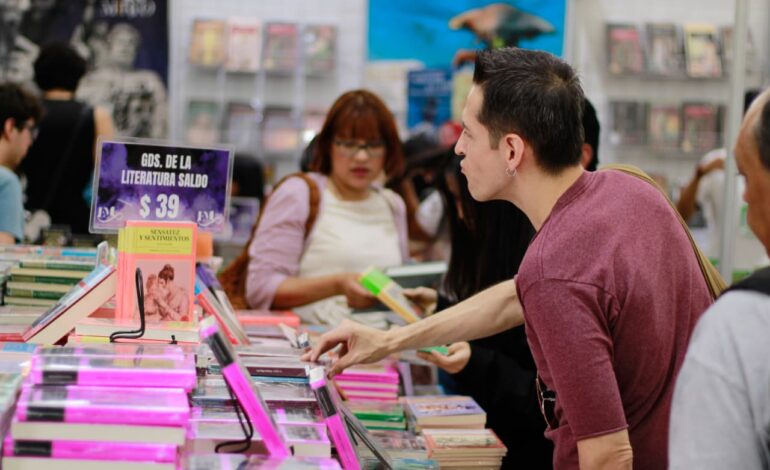 ¿Buscas un libro? Llega el Gran Remate al Monumento a la Revolución