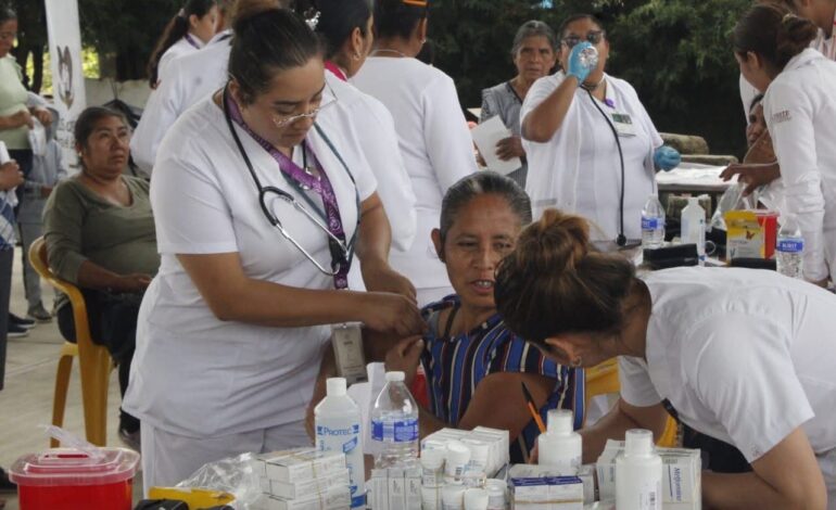 En tiempo de zopilotes, la ayuda no se detiene