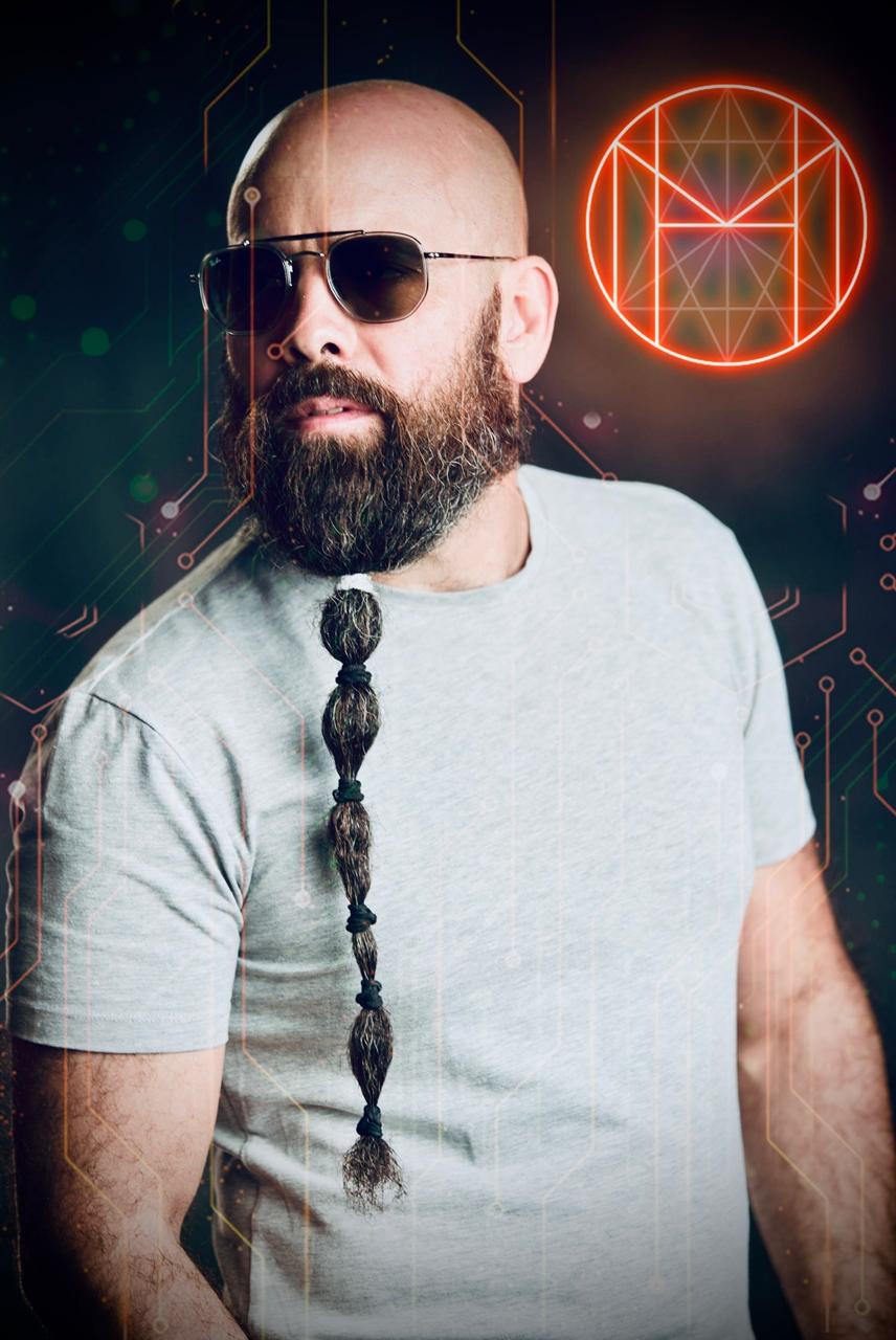 HOMBRE MÁQUINA LIBERA TRES: UN HIMNO A LA VOLUNTAD INQUEBRANTABLE