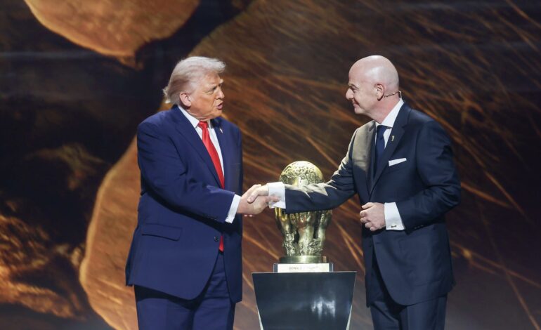 El balón manchado: entre el negocio vulgar de la FIFA y el odio fabricado